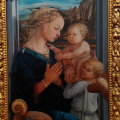 Madonna and child with two angels (Filippo Lippi)