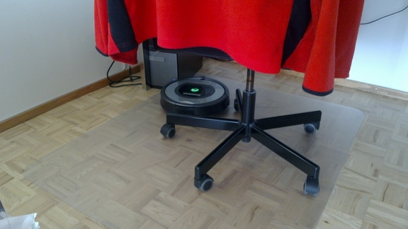Roomba 772e at work