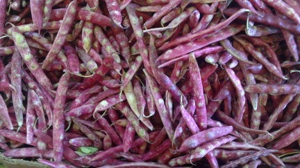 Purple beans at Tirso de Molina market