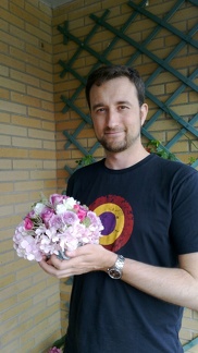 Andrés with wedding flowers #1